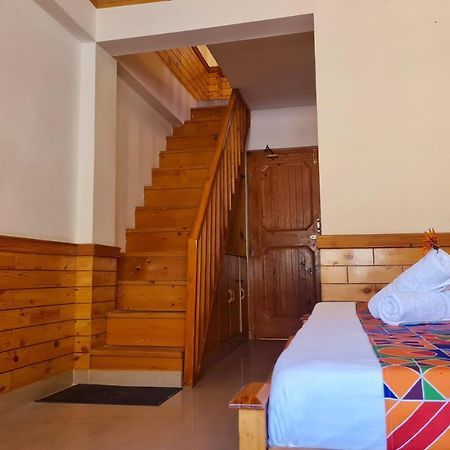Tourist Nest Old Manali Hotell Eksteriør bilde